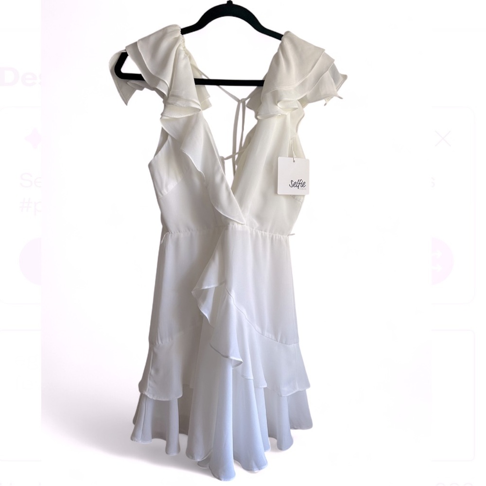 🐇Selfie Leslie White Ruffle Wrap Mini Dress🤍